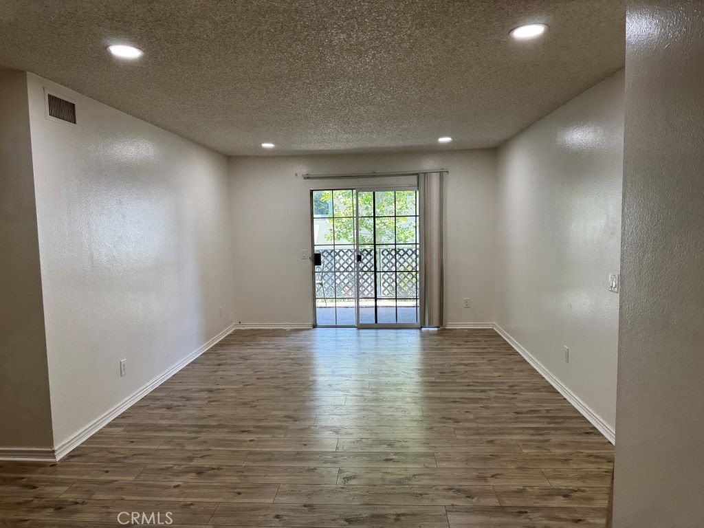 149 W 6th Street 8 Property Photo 1