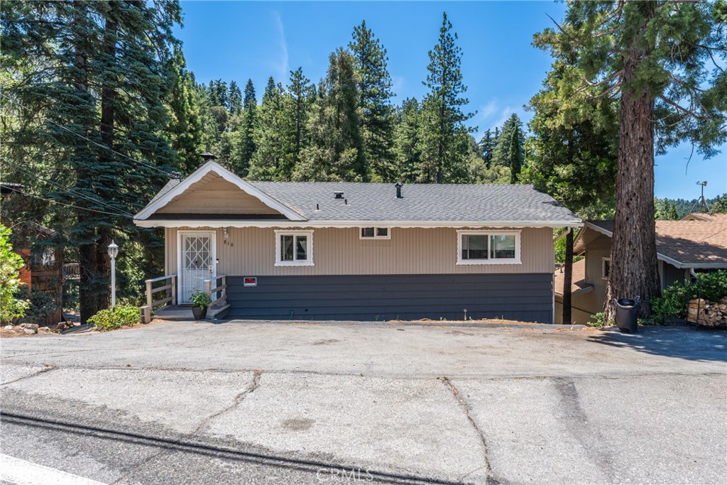 810 Arosa Drive Property Photo 1