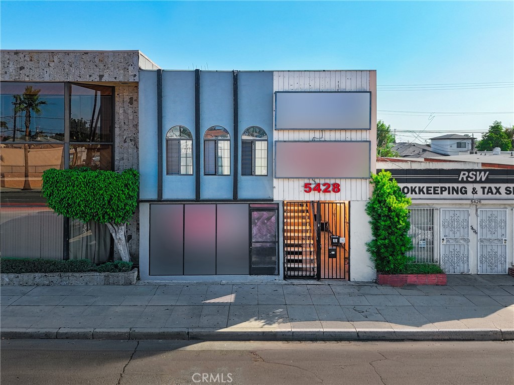 5428 E Beverly Boulevard Property Photo 2