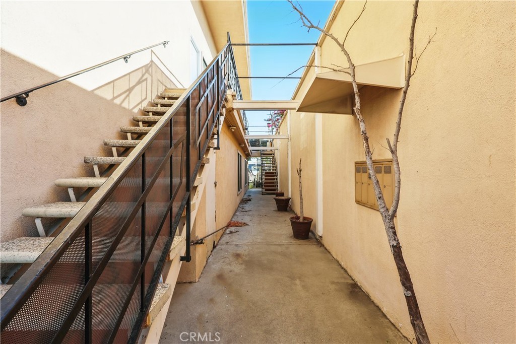 5428 E Beverly Boulevard Property Photo 12