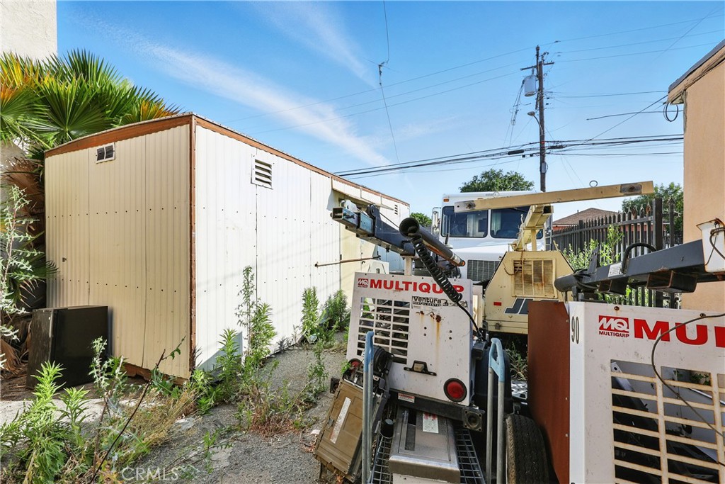 5428 E Beverly Boulevard Property Photo 16