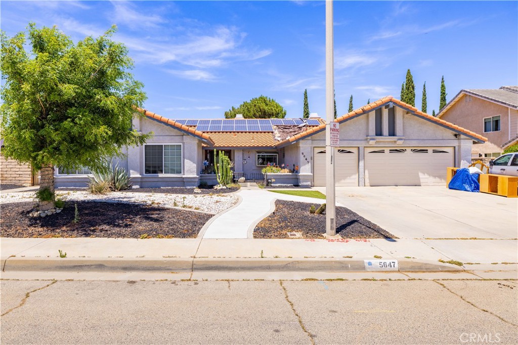 5647 Redwood Ave Property Photo 1