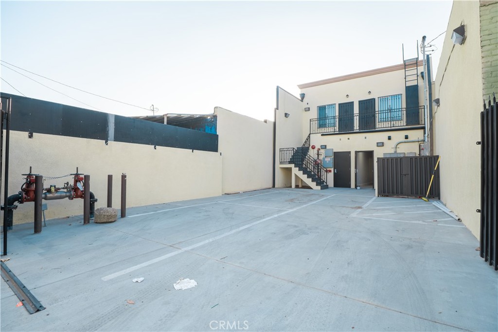 11352 #2 Long Beach Blvd Property Photo 7