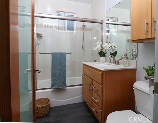 13917 Truro Avenue Property Photo 8