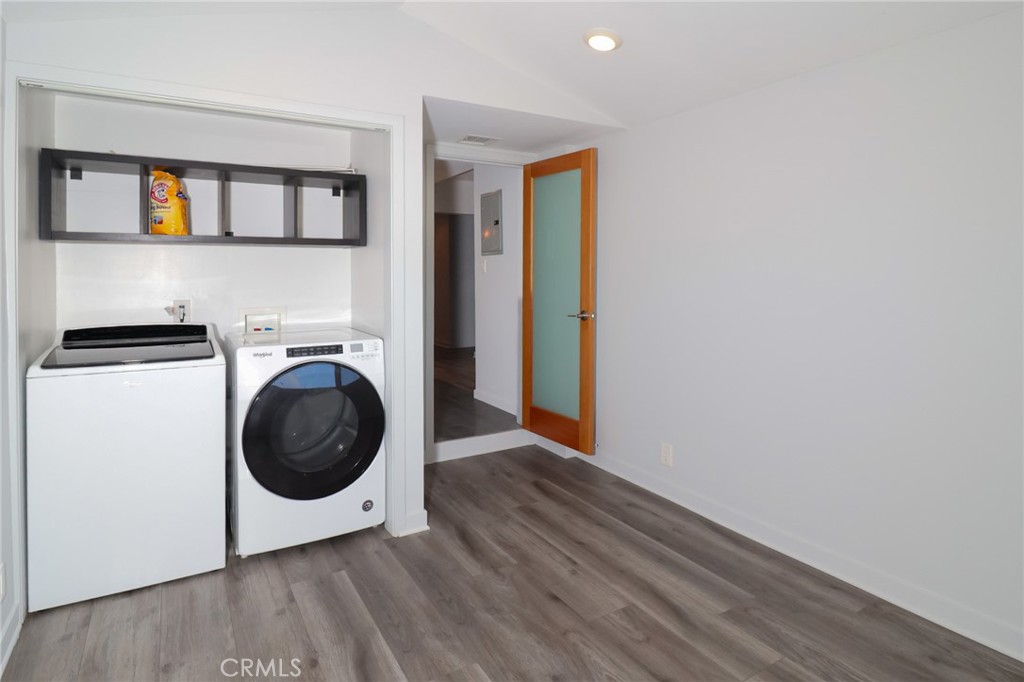 13917 Truro Avenue Property Photo 14
