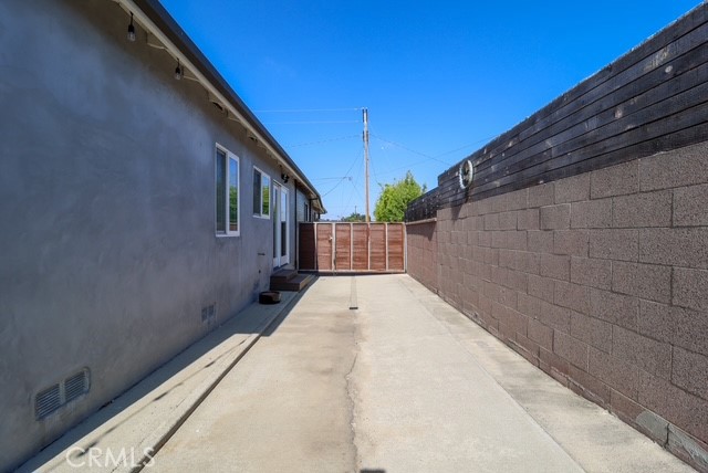 13917 Truro Avenue Property Photo 19