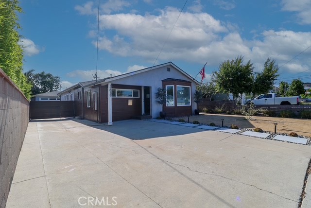 13917 Truro Avenue Property Photo 24
