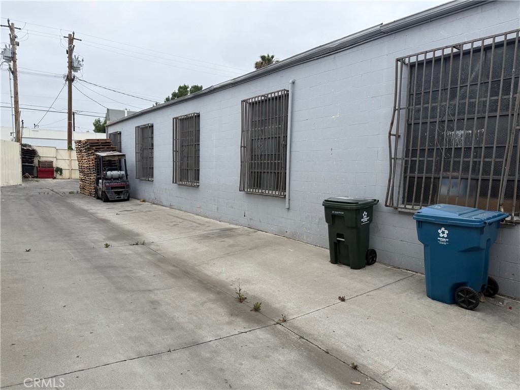 1513 W El Segundo Boulevard Property Photo 4
