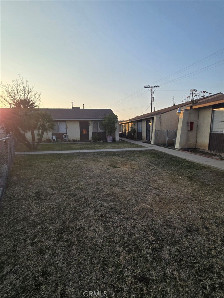 710 N Chester Avenue Property Photo 20