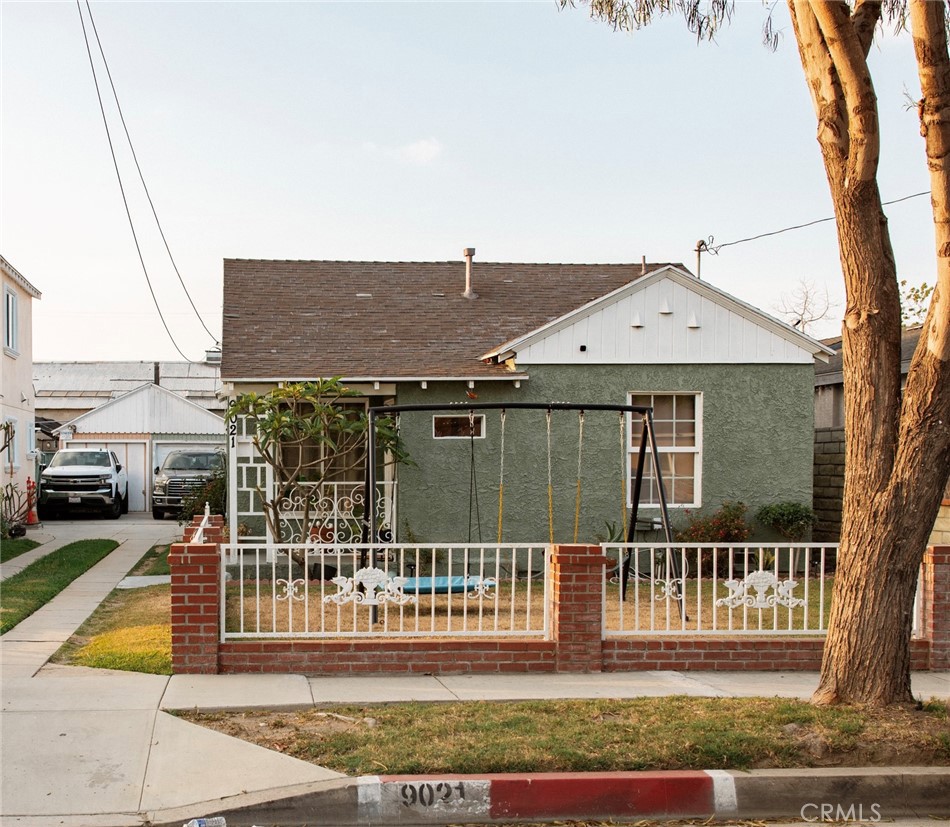 9021 Hegel St Property Photo 1