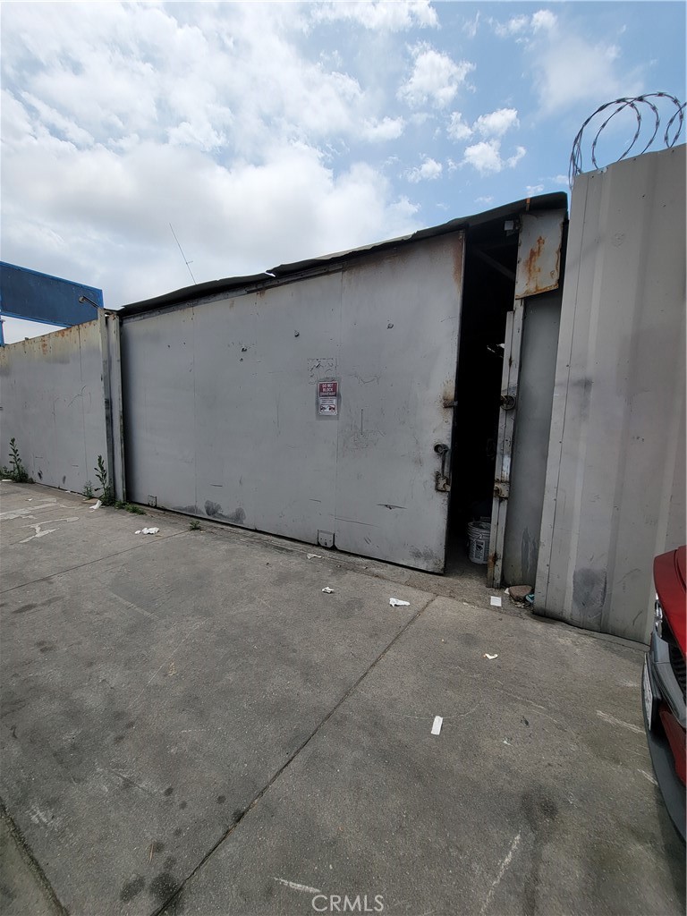 5739 Long Beach Avenue Property Photo 1