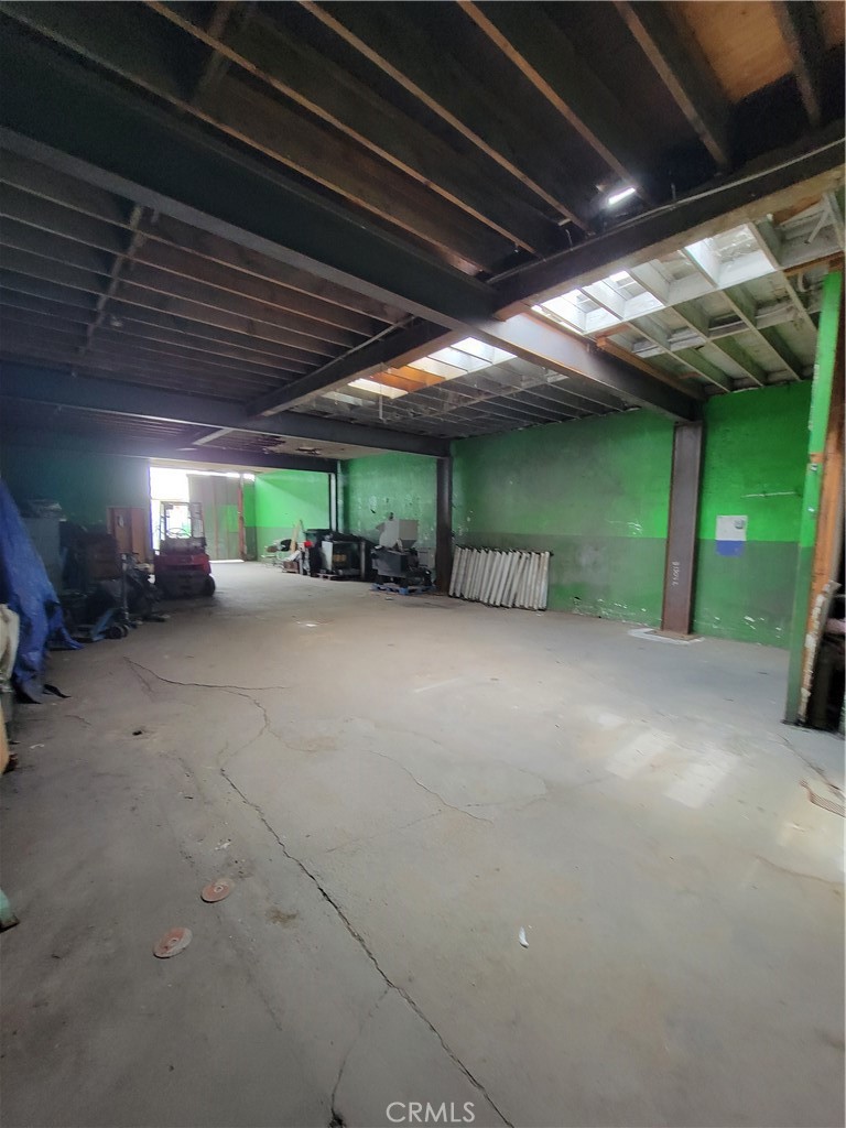 5739 Long Beach Avenue Property Photo 3