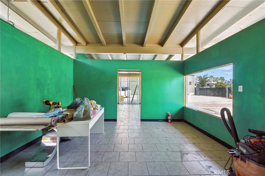 5236 Pomona Boulevard Property Photo 11