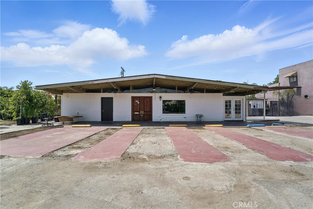 5236 Pomona Boulevard Property Photo 16