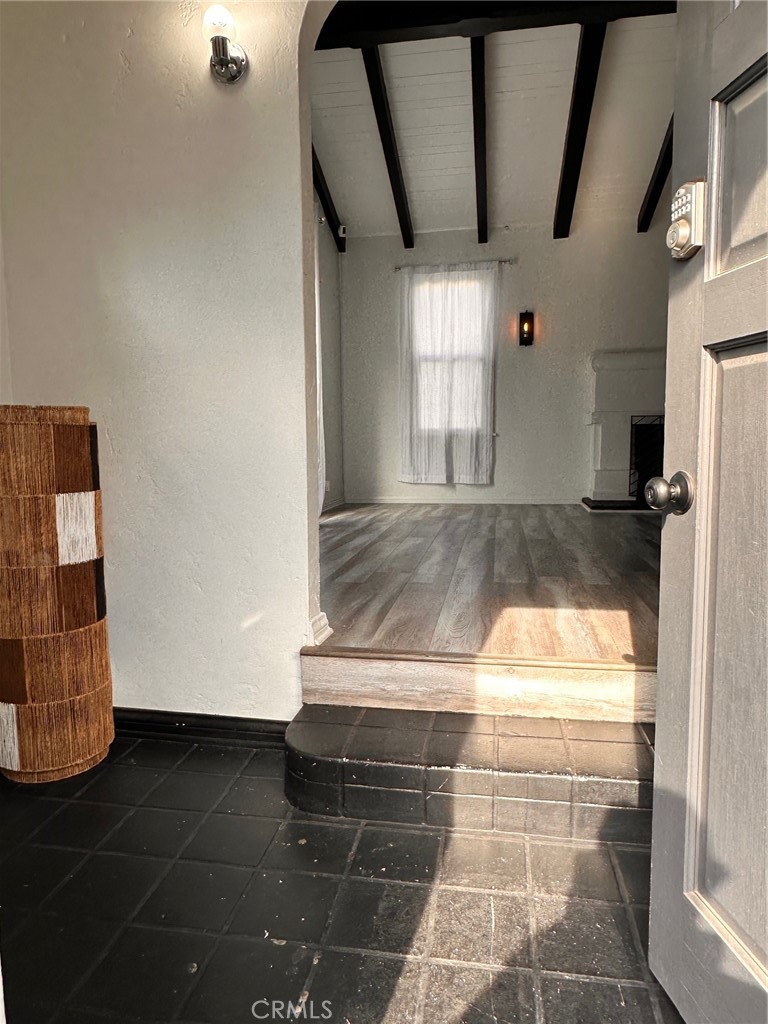 3208 W 74th Street Property Photo 2