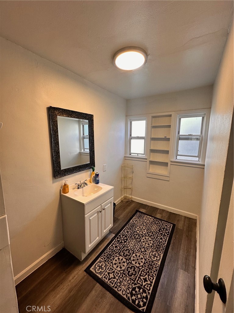 3208 W 74th Street Property Photo 8