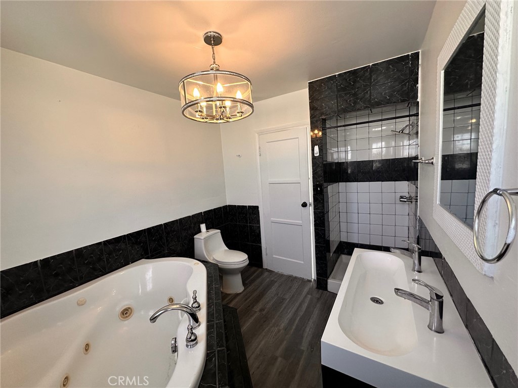 3208 W 74th Street Property Photo 40