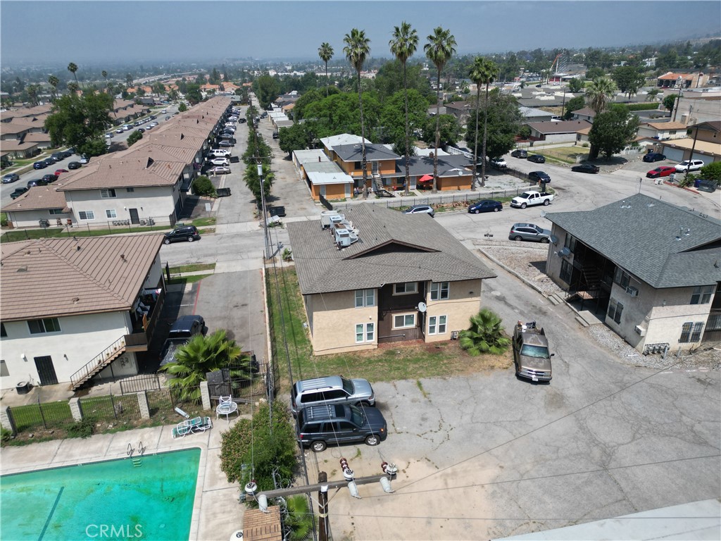 2035 Reedy Avenue Property Photo 2