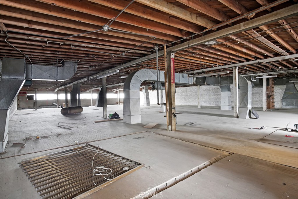 8218 Firestone Boulevard Property Photo 14