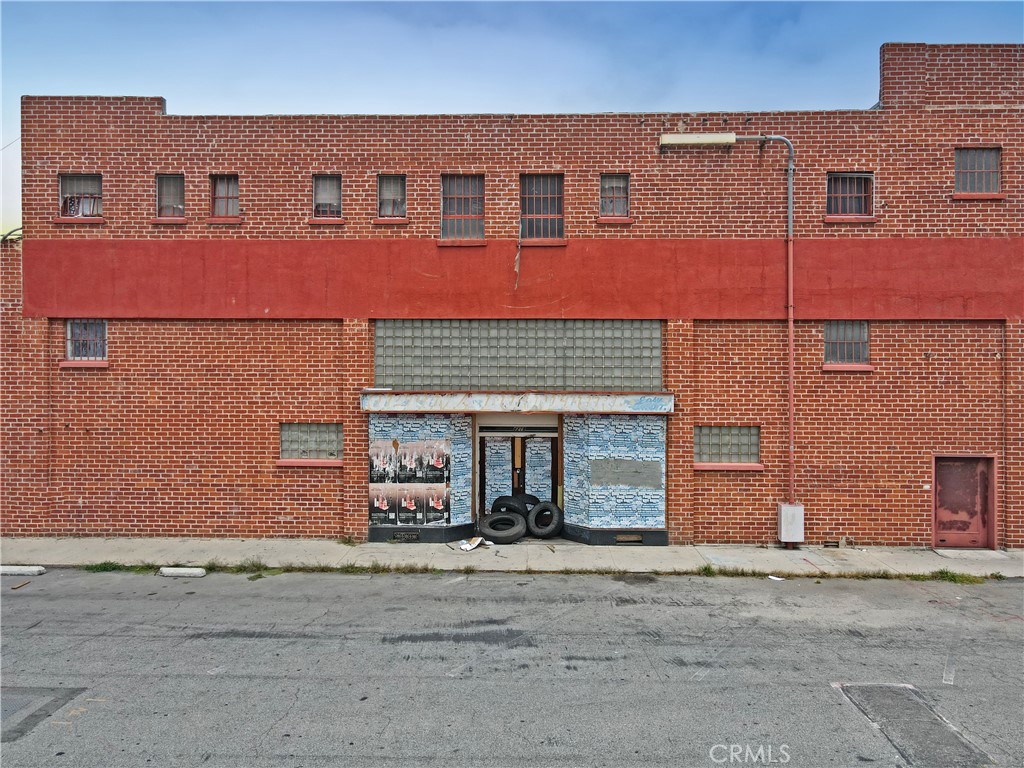 8218 Firestone Boulevard Property Photo 17