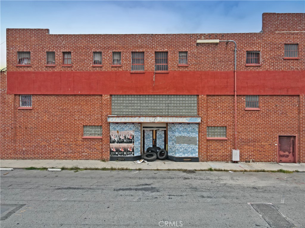 8218 Firestone Boulevard Property Photo 17