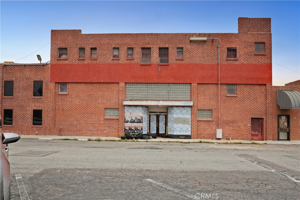 8218 Firestone Boulevard Property Photo 18