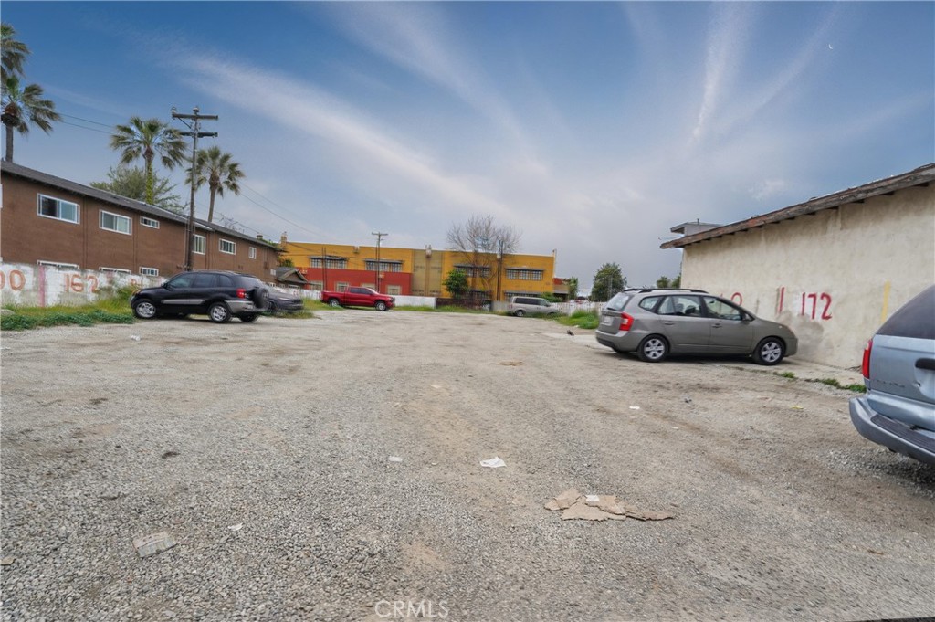 3916 3930 Gage Avenue Property Photo 4