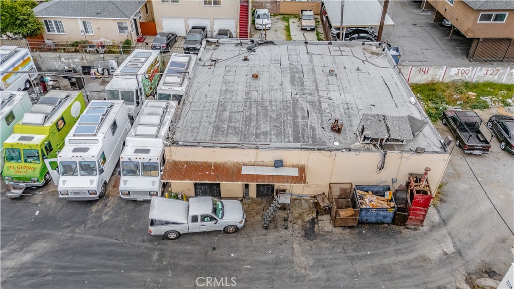 3916 3930 Gage Avenue Property Photo 9