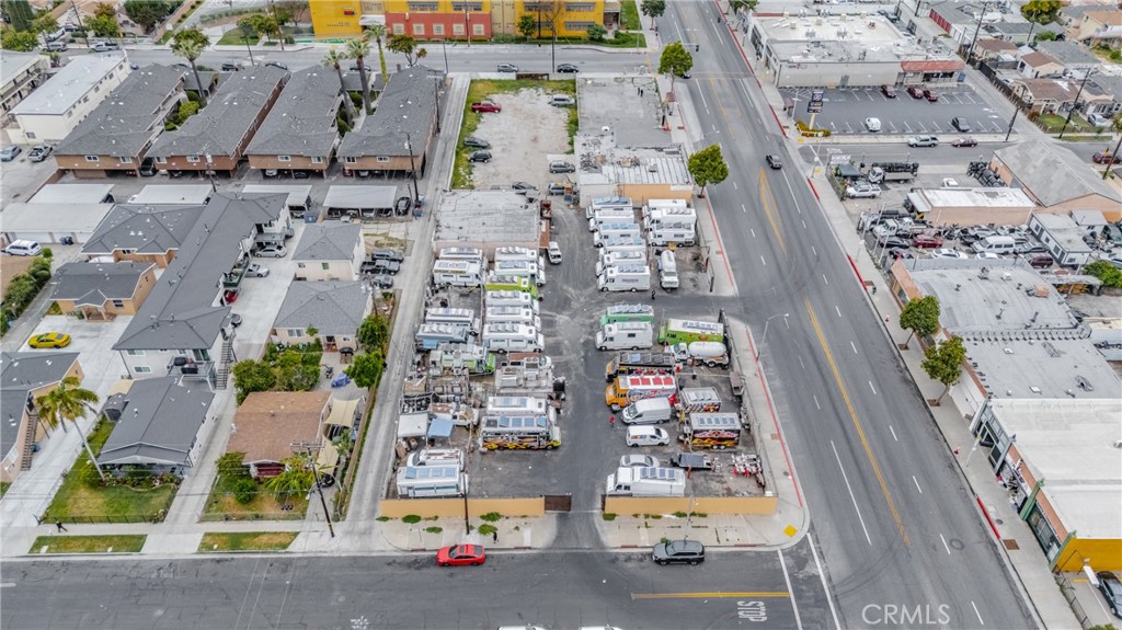 3916 3930 Gage Avenue Property Photo 17