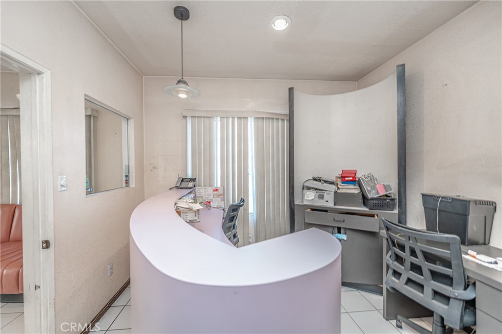 8464 California Avenue Property Photo 13