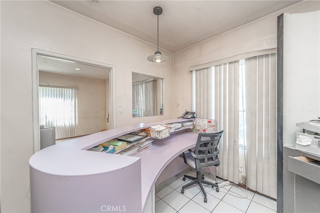 8464 California Avenue Property Photo 14