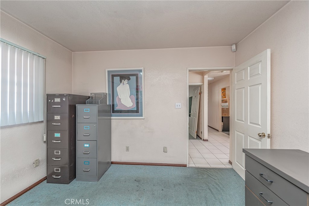 8464 California Avenue Property Photo 22