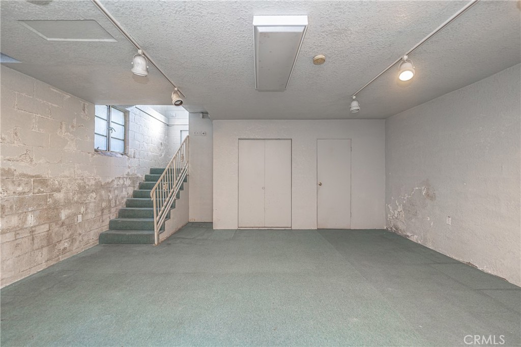 8464 California Avenue Property Photo 36