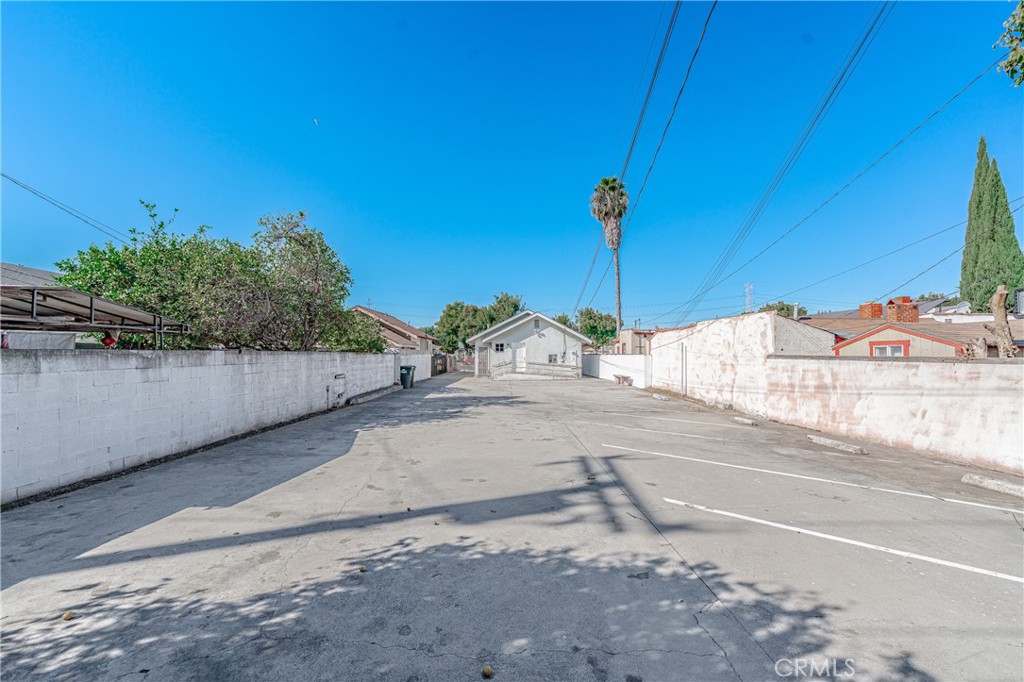 8464 California Avenue Property Photo 40