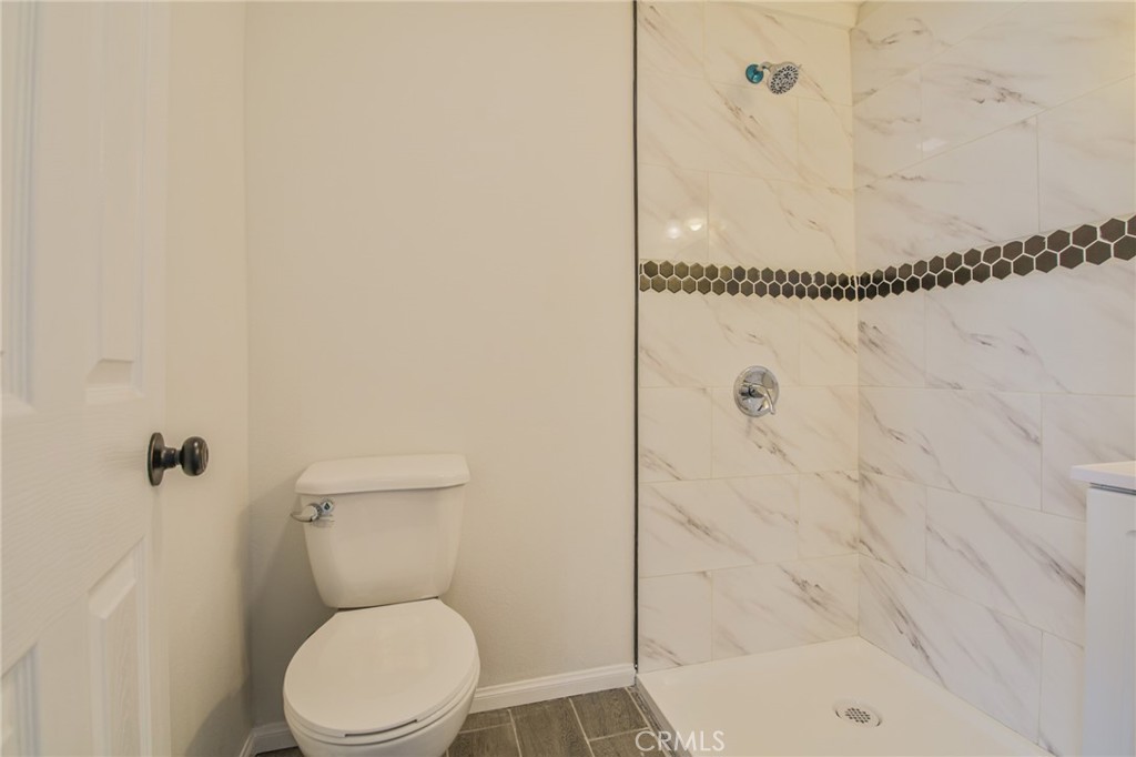 223 E 83rd Street Property Photo 23