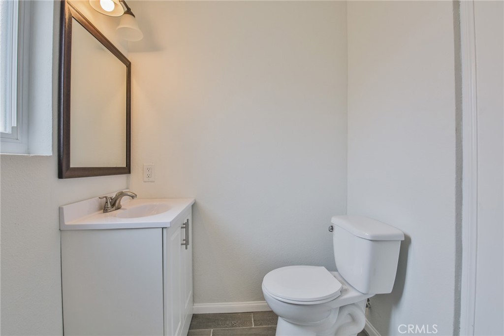 223 E 83rd Street Property Photo 33