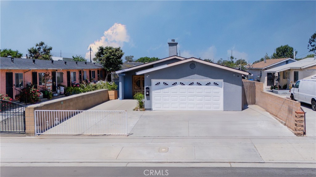 1049 Sanford Avenue Property Photo 1