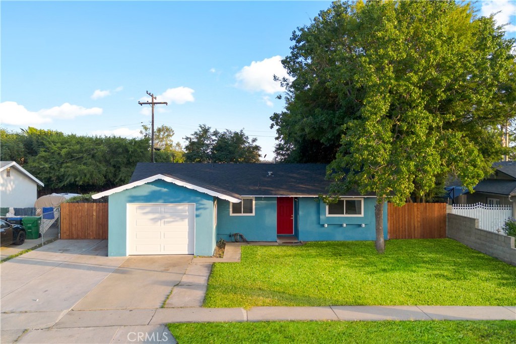 934 W Calora Street Property Photo 1