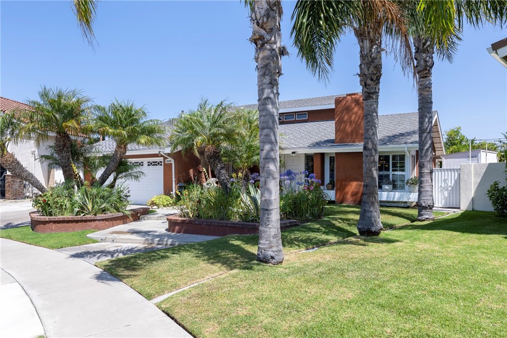 9909 Merced River Avenue Property Photo 1