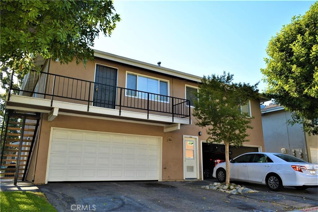 3038 Winfield Avenue Property Photo 1