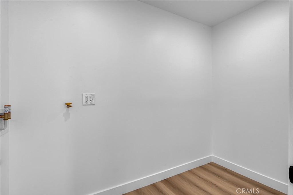 916 S Northwood Avenue Property Photo 19