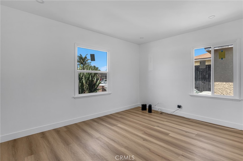 916 S Northwood Avenue Property Photo 23