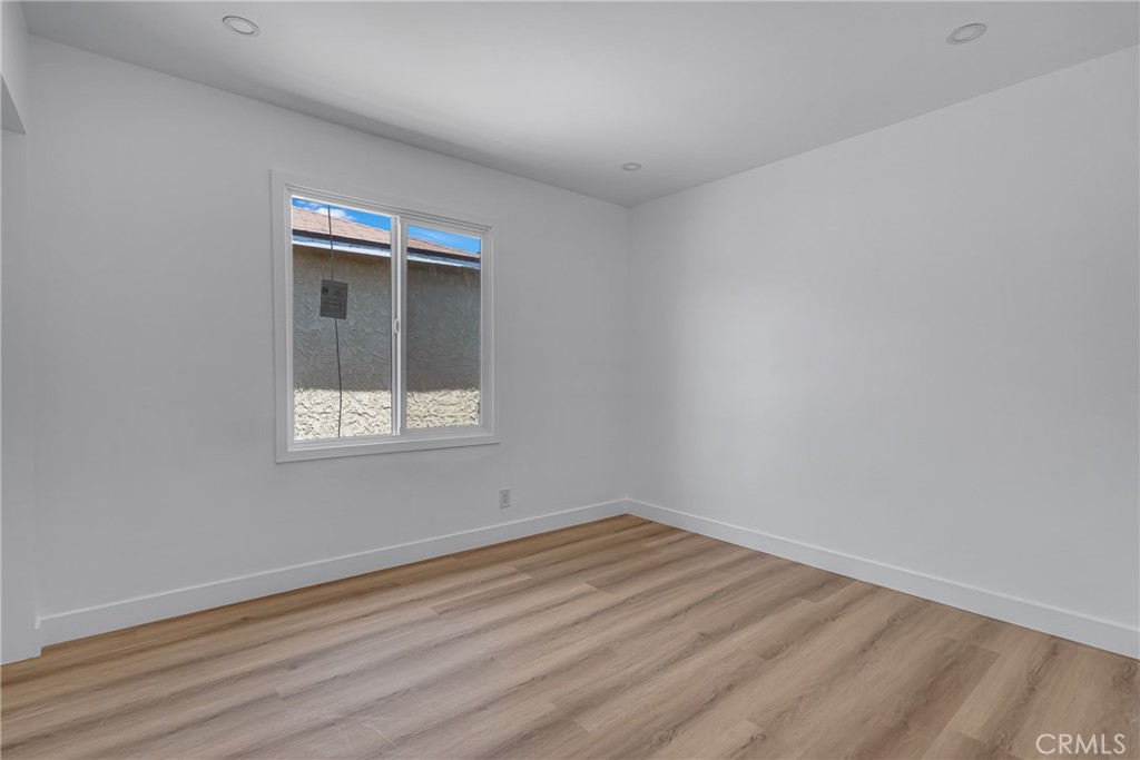 916 S Northwood Avenue Property Photo 28