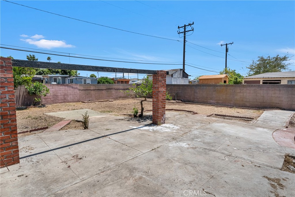 916 S Northwood Avenue Property Photo 30