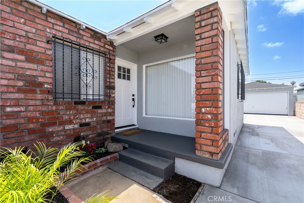 2408 W Corydon Street Property Photo 2