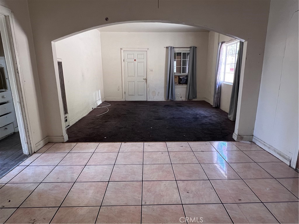 1086 N Bonnie Beach Place Property Photo 4