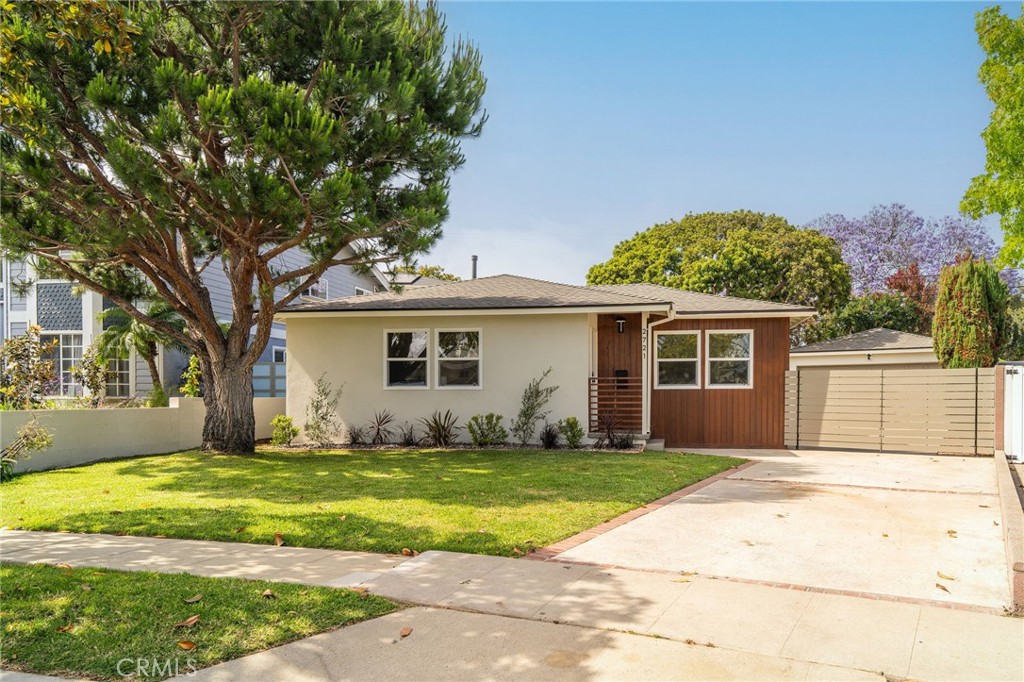 2721 184th Street Property Photo 1