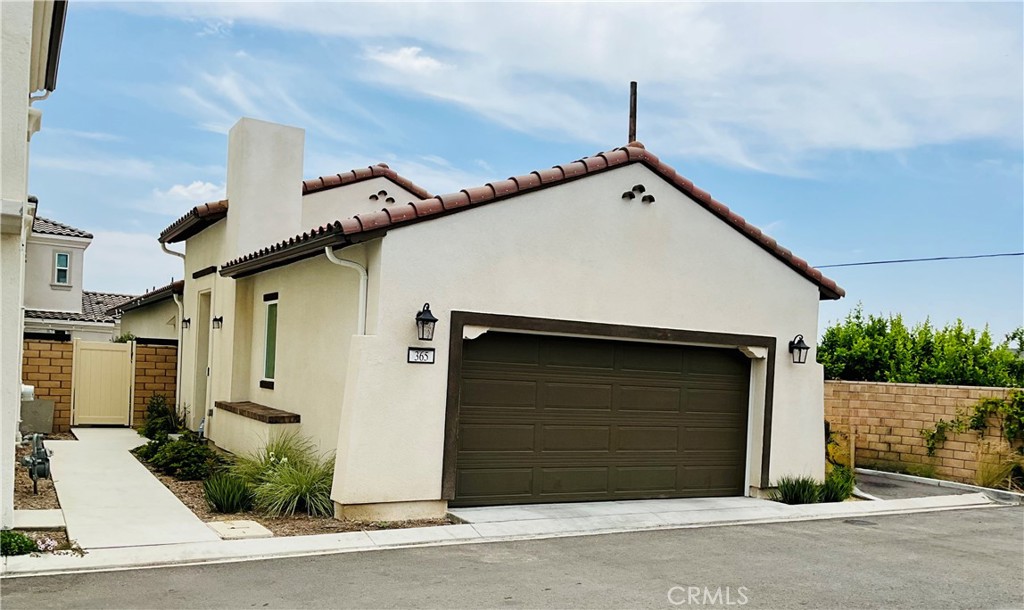 365 Huntington Court Property Photo 1
