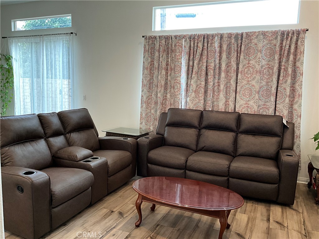 365 Huntington Court Property Photo 3