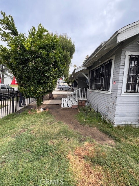 1767 N E Street Property Photo 4